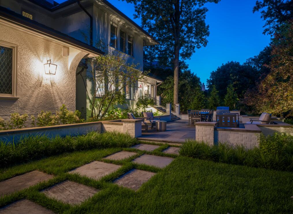 Case study: Clean Lines, Warm Nights — Bertog Landscape