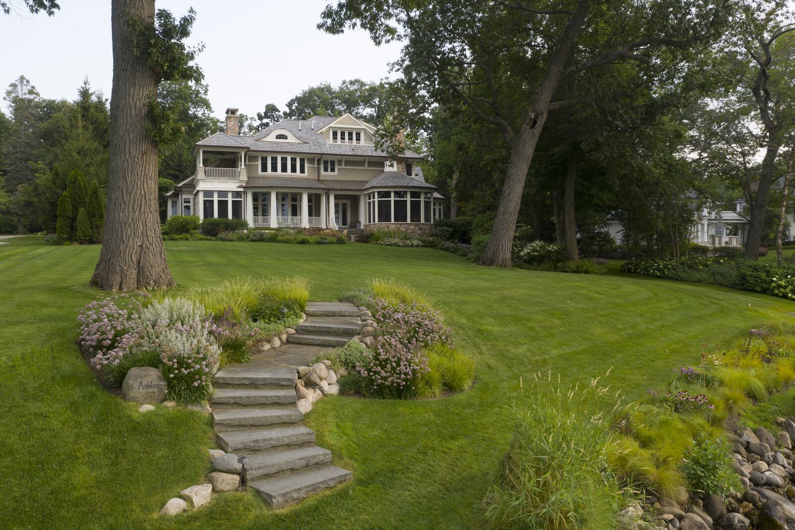 Bertog Landscape project in Lake Bluff, IL