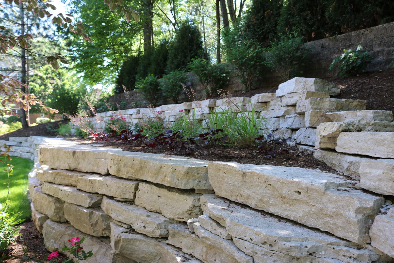 Retaining and seat wall construction — Bertog Landscape, Chicago's North Shore